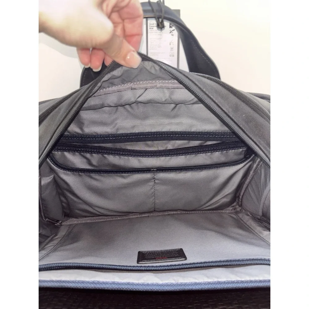 TUMI ALPHA 2 T-PASS Medium Screen Briefcase Laptop Bag Nylon / MODEL# 26516D2